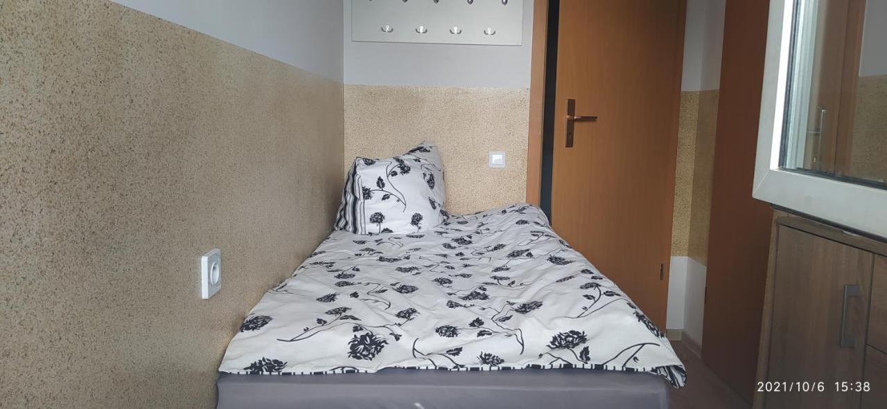 4U Hostel Zgorzelec - Free Parking Jedrzychowice  ภายนอก รูปภาพ