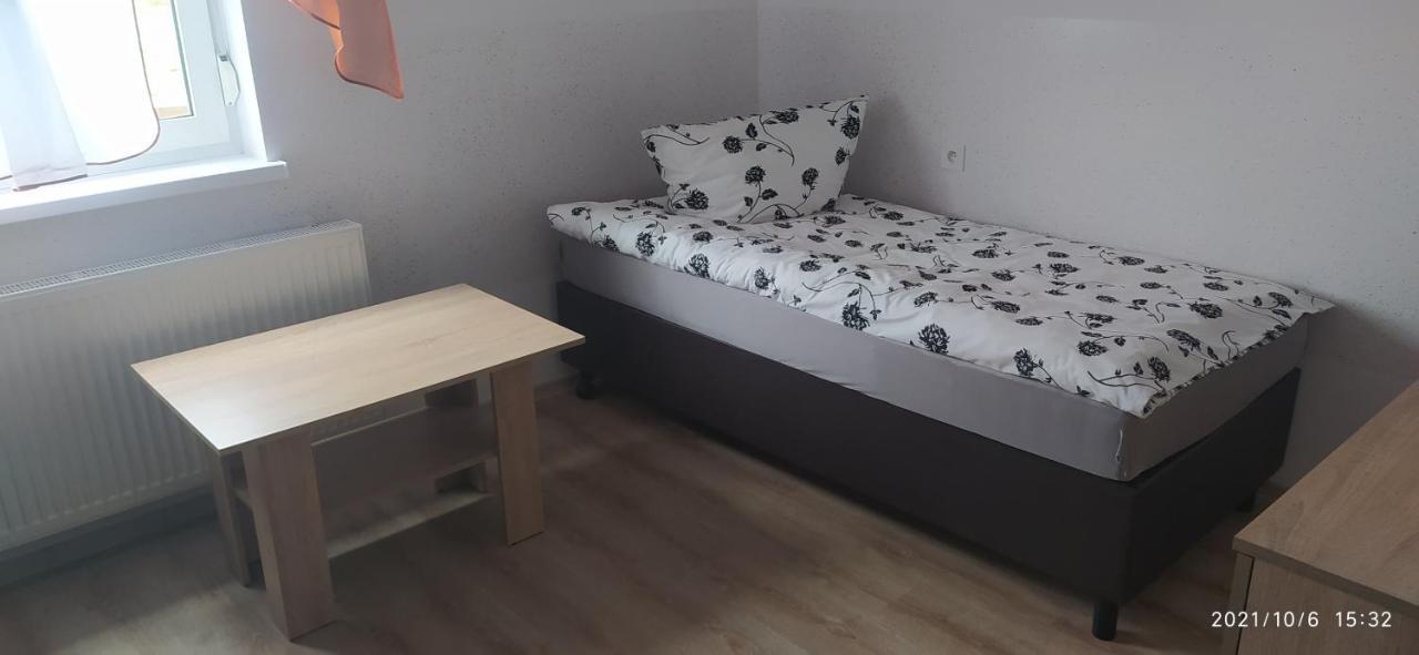 4U Hostel Zgorzelec - Free Parking Jedrzychowice  ภายนอก รูปภาพ