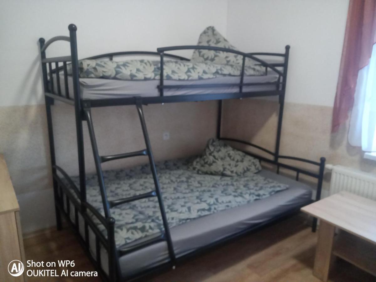 4U Hostel Zgorzelec - Free Parking Jedrzychowice  ภายนอก รูปภาพ